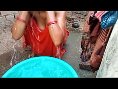 Play MP4 - Hot Rati open bathroom bathing Hindi voice