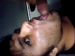 Play MP4 - Mamada en el ciber