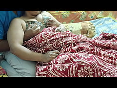 Play MP4 - Desi Bhabhi showed her pussy to her boyfriend