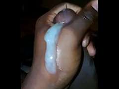 Play MP4 - guy cumming alot