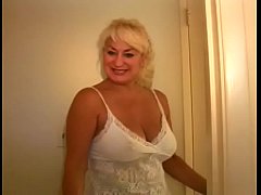 Play MP4 - Blonde cougar Dana Hayes with big melons is always happy to clean the dust of old sombrero