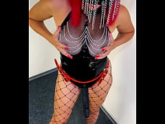 Play MP4 - Big black strapon wants to pegging your hole