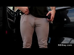 Play MP4 - Married man invites gay to fuck him in motel room