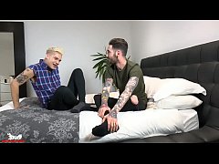 Play MP4 - Badpuppy's Mickey Taylor pounds Frankie Quinn