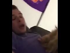 Play MP4 - hot straight guy gets blow job