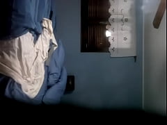 Play MP4 - limpiando la pieza culito con tanguita