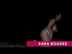 Play MP4 - Me Encuentra En La Calle Y Me Ofrecio Dinero Para Grabar Un Video En Publico