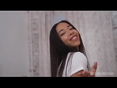 Play MP4 - Piss on skinny babes in pajamas Lia and Kitty &excl; Hot Group   strapon show