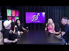 Play MP4 - Quando duas gostosas safadas se encontram com seus cornos da essa resenha gostosa - Bruna Carlos e Monica Lima conta tudo sobre como plantar dois pares de chifres em seus maridos Completo no RED