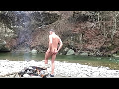 Play MP4 - springbreak skinny dipper enjoying the wild life