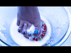 Play MP4 - Miss Bimby's Feet Made Your Dessert Ready