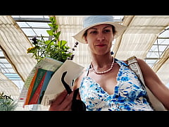 Play MP4 - Visiting a castle in beatiful sea promenade town holiday VLOG