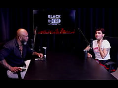 Play MP4 - Tem os caninos por ser f&atilde; de vampiros&comma; gravou com casais&comma; tem uma rede de apoio com os seguidores&comma; e o cara que broxou e meteu mole&period;&period;&period; - Annie Clementine &lpar;WATCH ON&colon; SHEER&sol;RED&rpar;