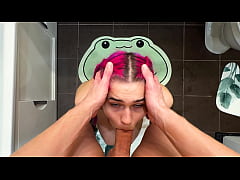 Play MP4 - She stuck in washing machine and this is the way to get her out