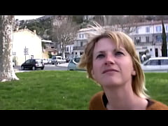 Play MP4 - A questa bionda piace farsi cavalcare nel culo con un bel cazzo