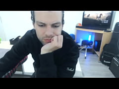 Play MP4 - PascalFucksYou - Streaming-Kulisse und Gedanken von mir&colon; 3