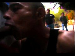 Play MP4 - Sucking In The Park