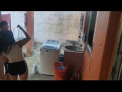 Play MP4 - esposa saiu e a empregada n&atilde;o resistiu ao meu pau ereto