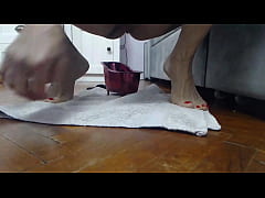 Play MP4 - I Want to Squirt as You Look at My Toes