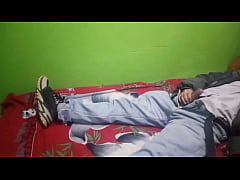 Play MP4 - me hago la paja en alojamiento luego saco mi leche