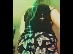 Play MP4 - Shaking my booty in short shorts