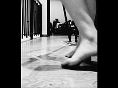 Play MP4 - Petit m&eacute;nage dans ma petite maison &quest;Apr&egrave;s l'effort le r&eacute;confort je vais &period;&period;&period;