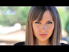 Play MP4 - Risi Fucks Her-self With A Shoe