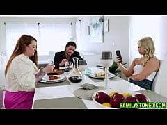 Play MP4 - Stepdad takes stepdaughter in the bedroom and fucks her silly