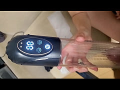 Play MP4 - オナホが気持ちいい？人妻オナホと本物のオナホどっちがいいの？【素人中出しハメ撮り】舞40代中出し大好きパイパン主婦。