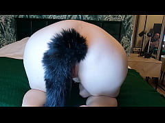 Play MP4 - Young mommy having fun with anal plug part 2