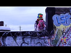 Play MP4 - Fucking this gothic chick on the roof