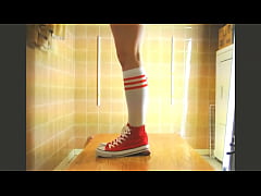 Play MP4 - &period;com 3054099 cum under my converse again and socks&period;&period;&period;&period;and barefeet 720p