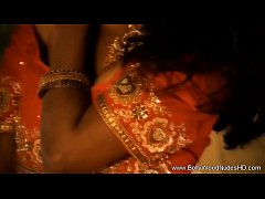 Play MP4 - Sensual Time Out With Indian Beauty