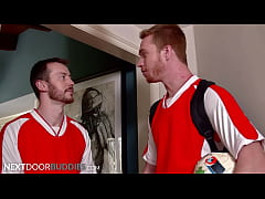 Play MP4 - NextDoorBuddies - Horny Jock Scores On And Off The Field