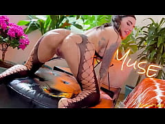 Play MP4 - Tattooed Hottie Suttin Receives An Amazing Pussy Fuck
