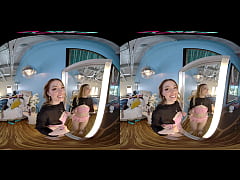 Play MP4 - VRHUSH Festival pregame with gorgeous blonde Ailee Anne