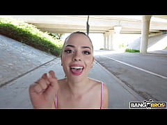 Play MP4 - Taking Ramona's Flower in Public