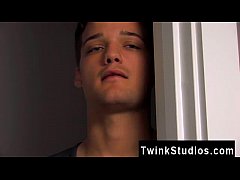 Play MP4 - Hot gay sex Levon and Krys are in a mansion together&period; One is pumping