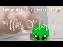 Play MP4 - Lavandome las manos&period;&period;&period;