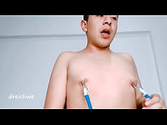 Play MP4 - sucking my nipples with a pump