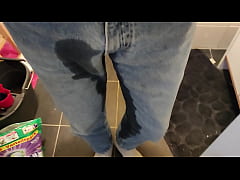 Play MP4 - Wetting Floor