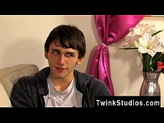 Play MP4 - Twink movie Colby London has a sausage fetish and he's not afraid to
