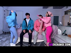 Play MP4 - Asian step sisters swap for foursome sex