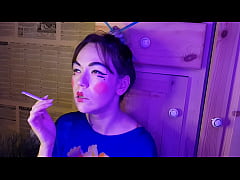 Play MP4 - japanese stepsister smokes a cigarette