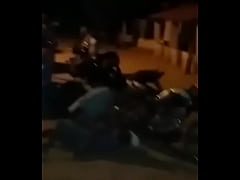 Play MP4 - Esposa pega o marido no Bar com o gay