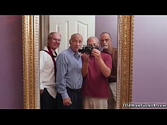 Play MP4 - Bull bear Frannkie And The Gang Tag Team A Door To Door