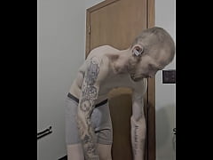 Play MP4 - Getting naked