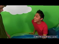 Play MP4 - Gay twink teen fairy But the youngster needs more than candy&excl;