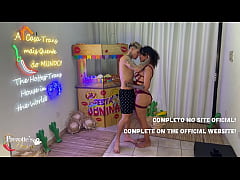 Play MP4 - Venham ver o que ela aprontou&comma; Sabrina Prezotte a travesti do pau grande dando muito pro milho grande e grosso&comma; S&atilde;o Jo&atilde;o 2025 na Prezotte's House