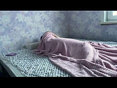 Play MP4 - Stepdaughter sneaked into the stepfather's bed and had sex with him